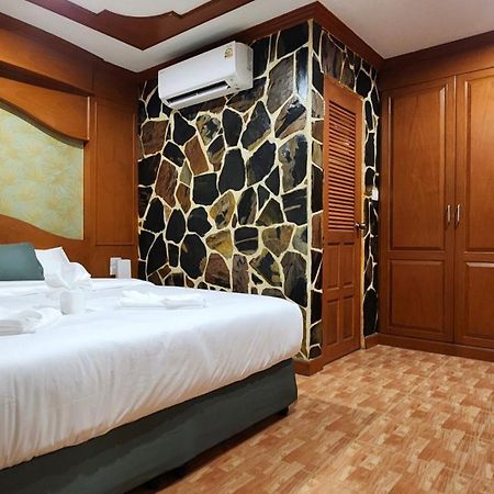 Arya Suites Patong Beach Zewnętrze zdjęcie