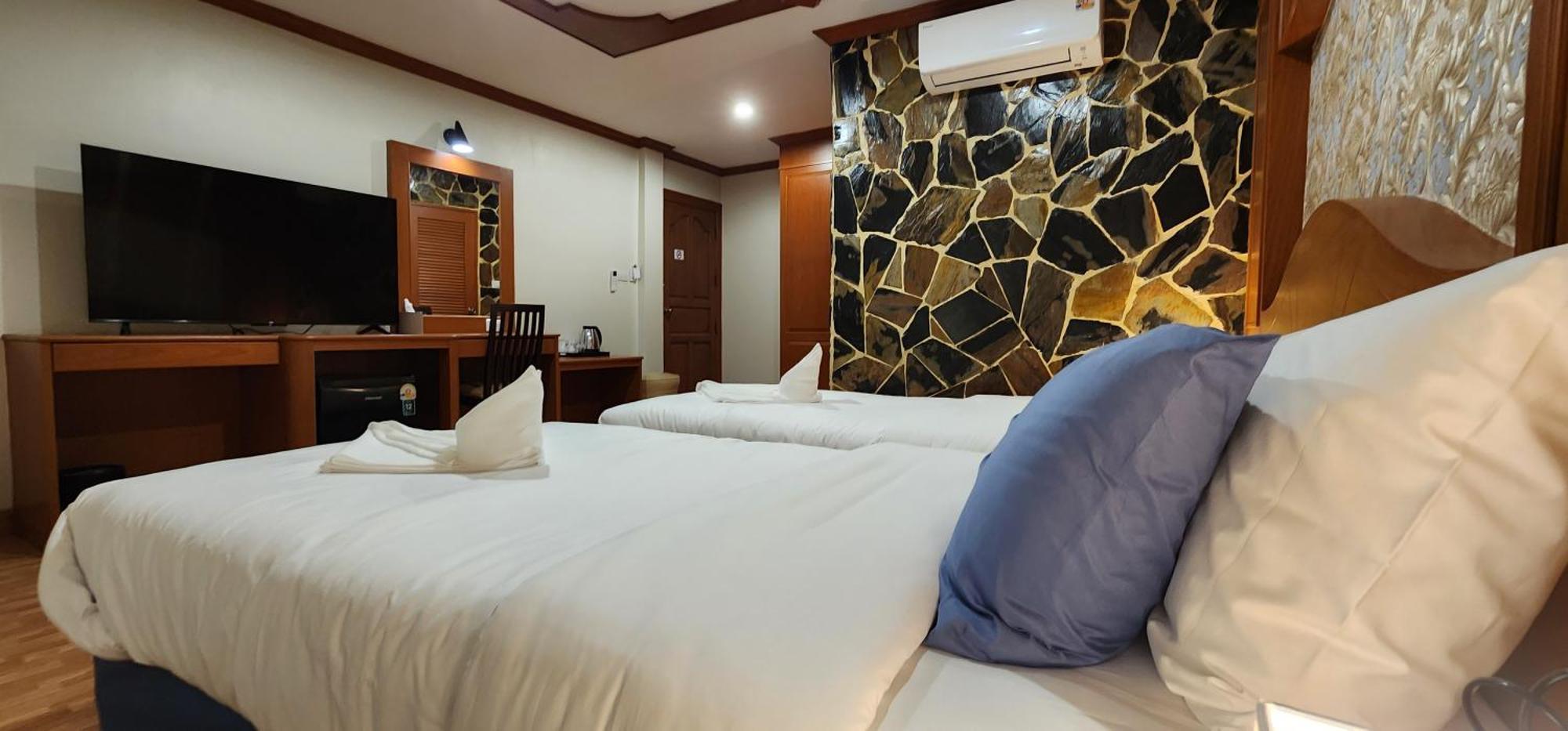 Arya Suites Patong Beach Zewnętrze zdjęcie