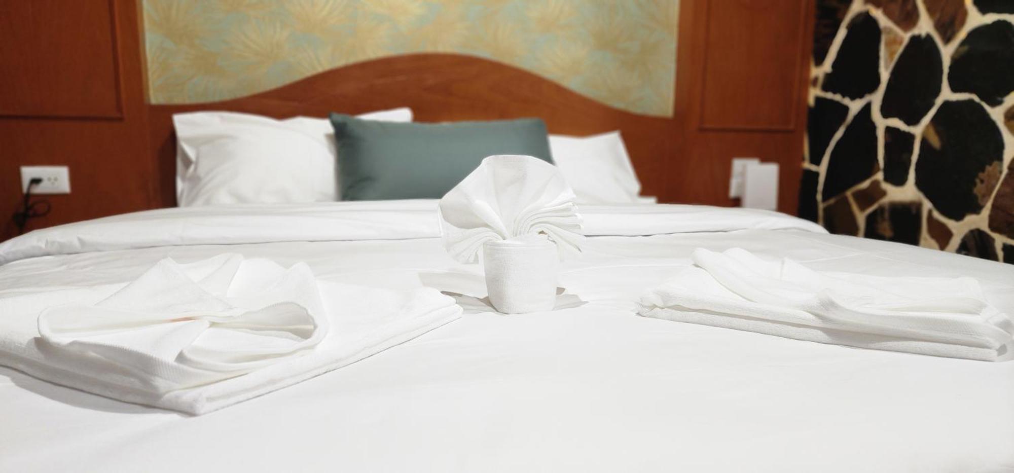 Arya Suites Patong Beach Zewnętrze zdjęcie