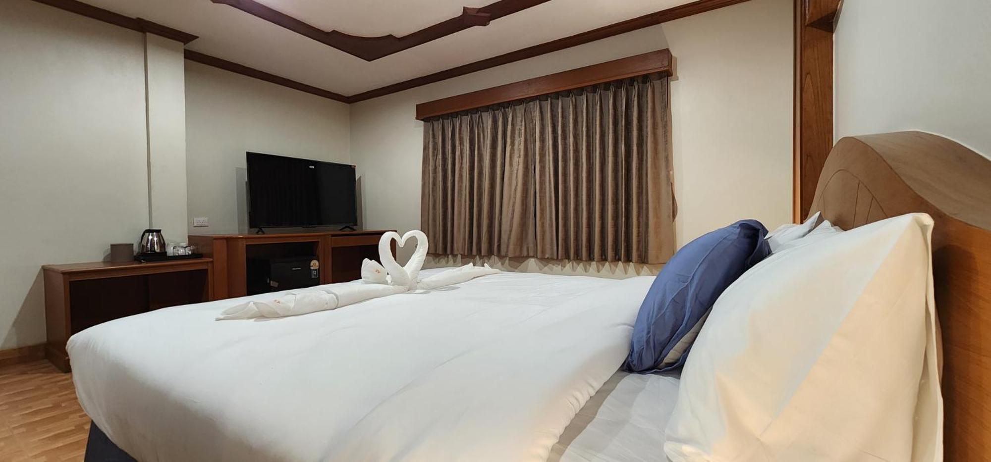 Arya Suites Patong Beach Zewnętrze zdjęcie